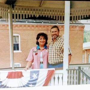 Meet your Posher, Becky